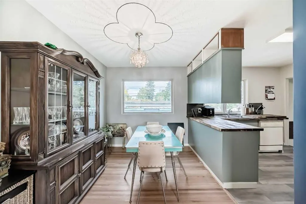 126 Springwood Drive SW
