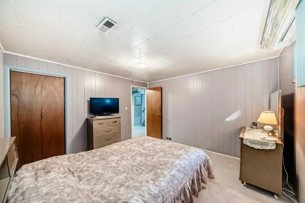 126 Springwood Drive SW