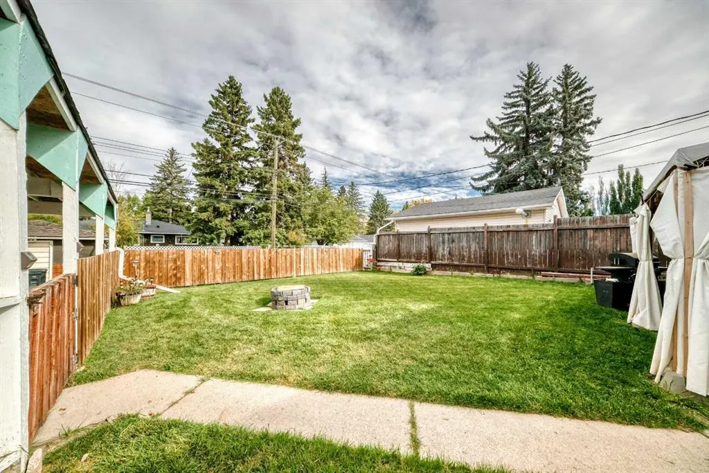 126 Springwood Drive SW