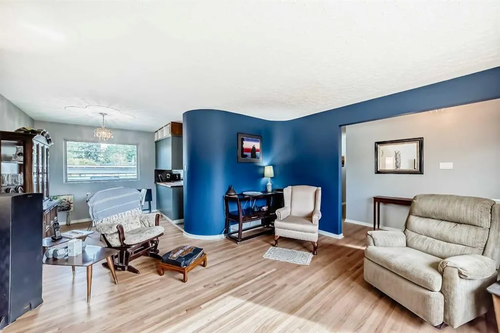 126 Springwood Drive SW