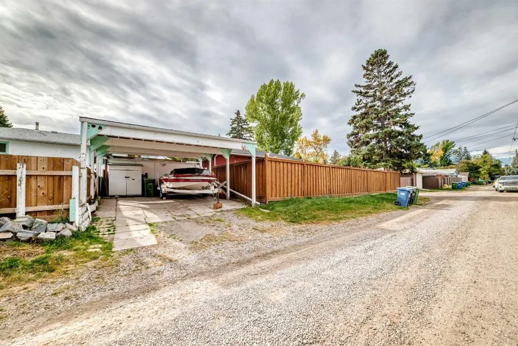 126 Springwood Drive SW