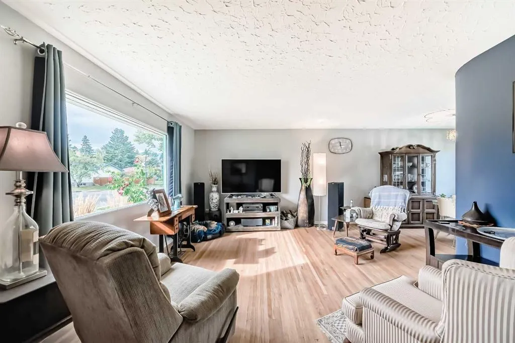 126 Springwood Drive SW