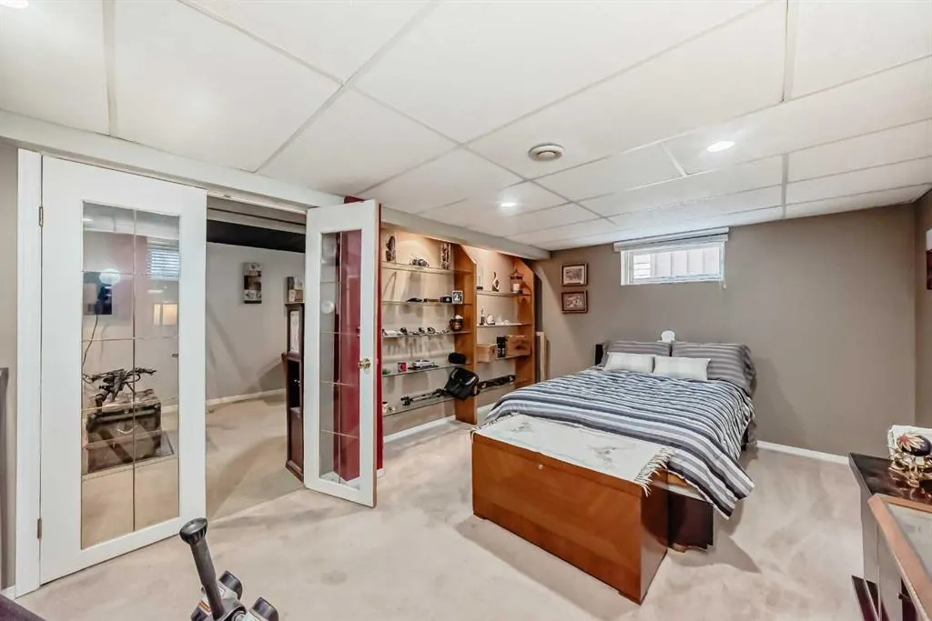 126 Springwood Drive SW