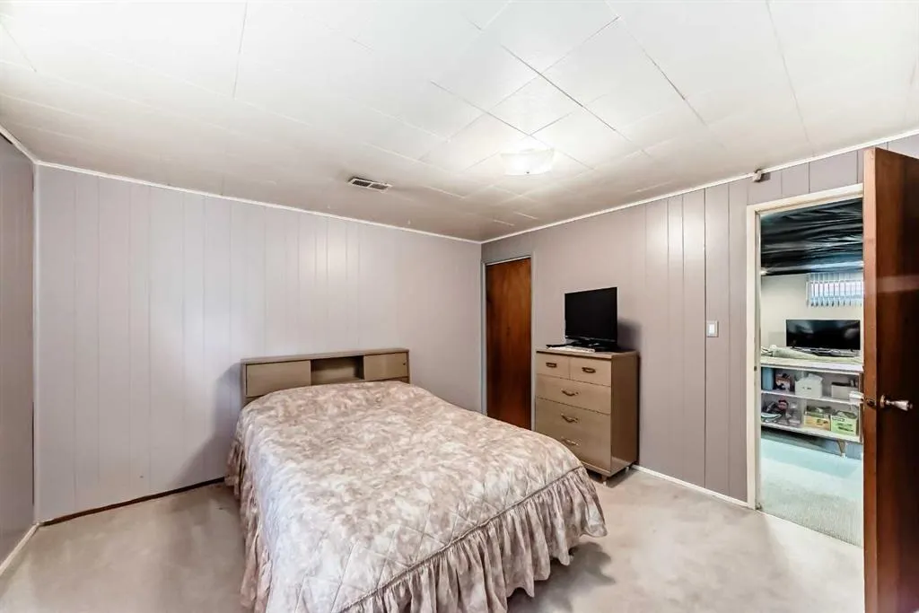 126 Springwood Drive SW
