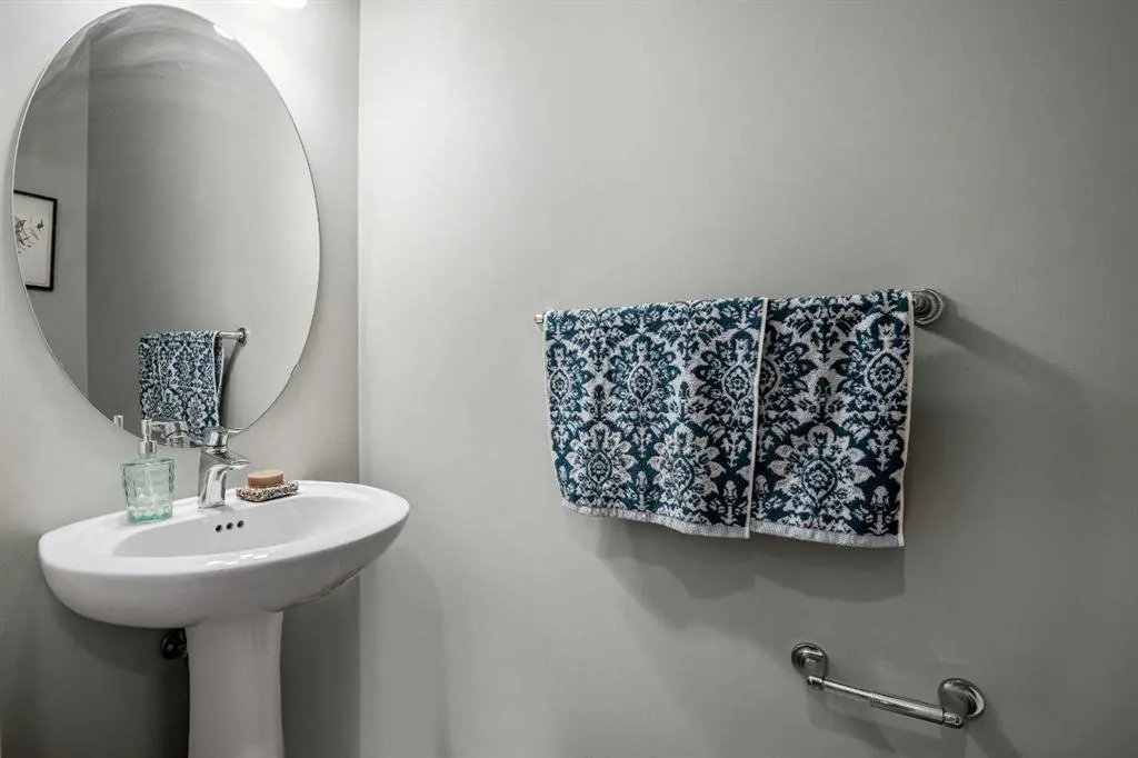 178 Legacy Mews SE