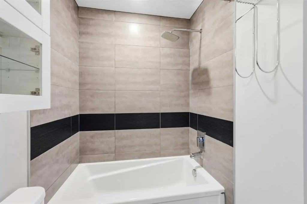 1521 26 Avenue SW, #209