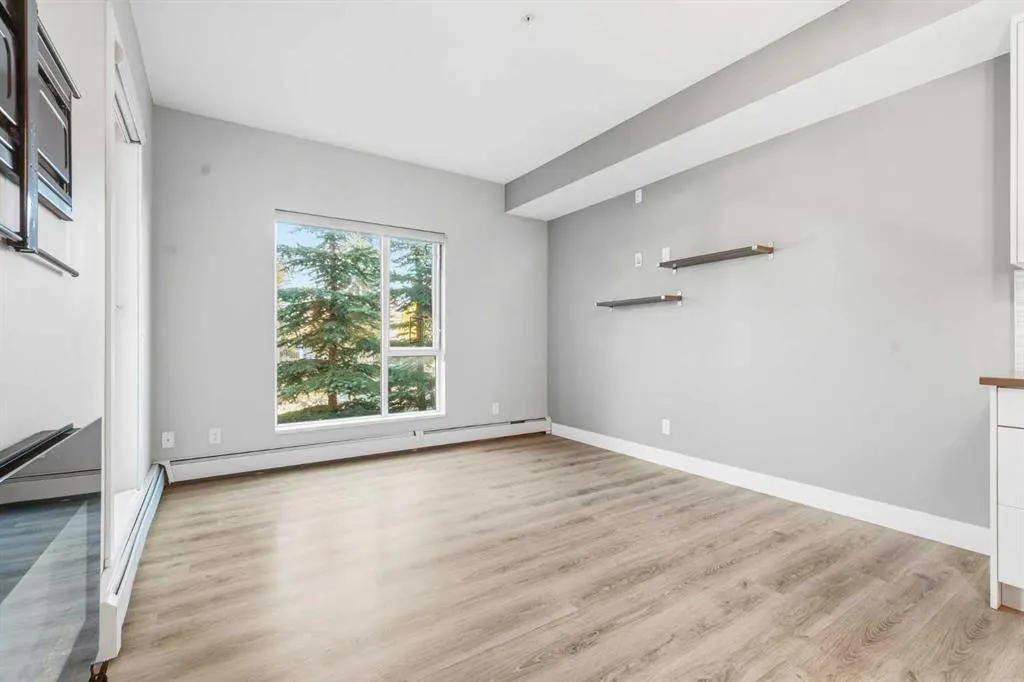 1521 26 Avenue SW, #209
