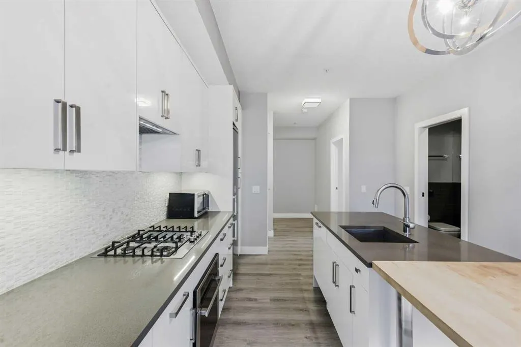 1521 26 Avenue SW, #209