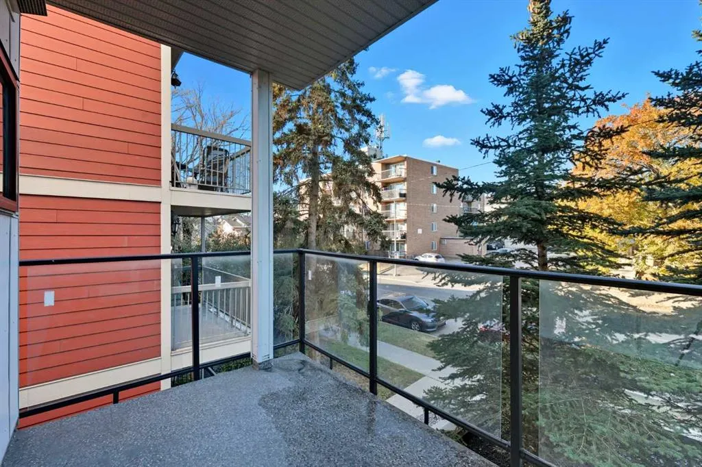 1521 26 Avenue SW, #209