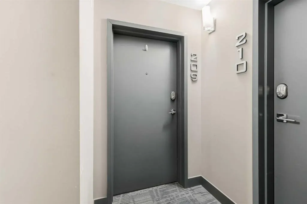 1521 26 Avenue SW, #209