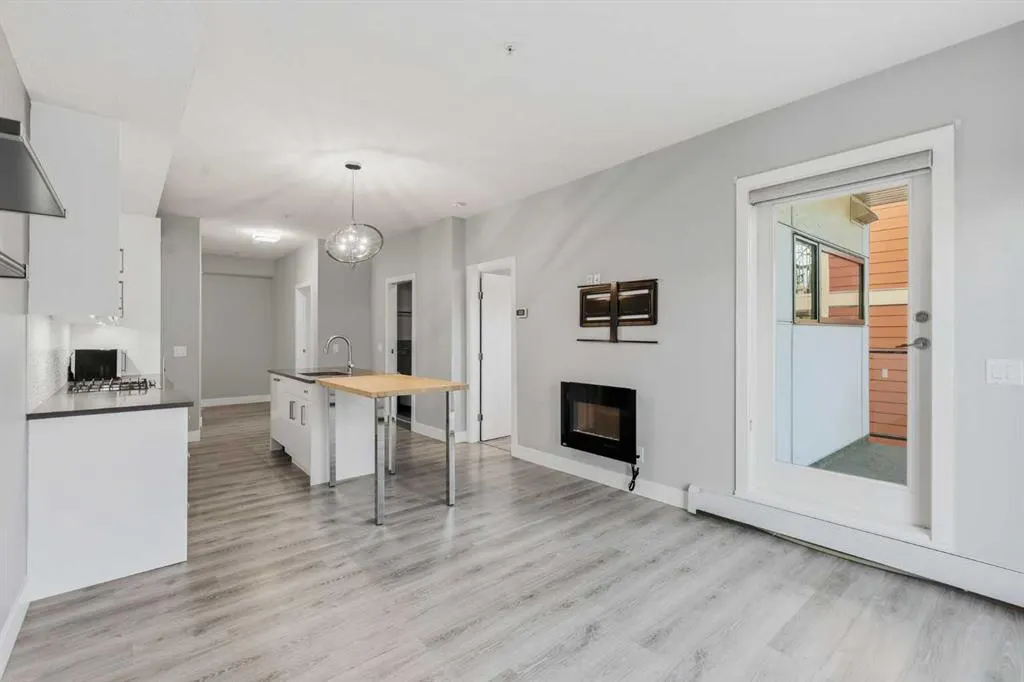 1521 26 Avenue SW, #209