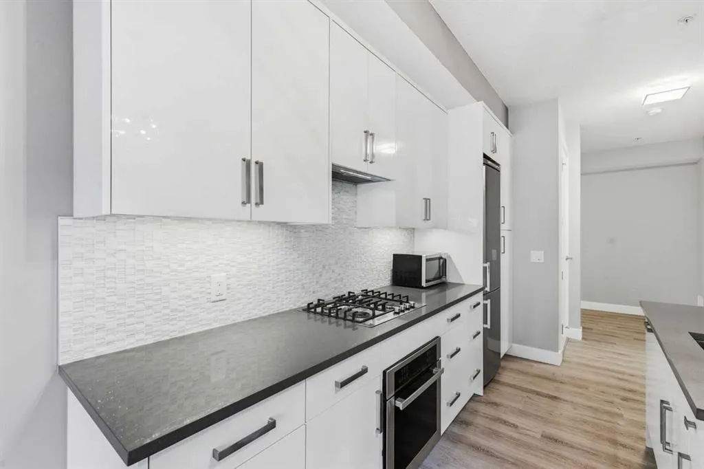 1521 26 Avenue SW, #209