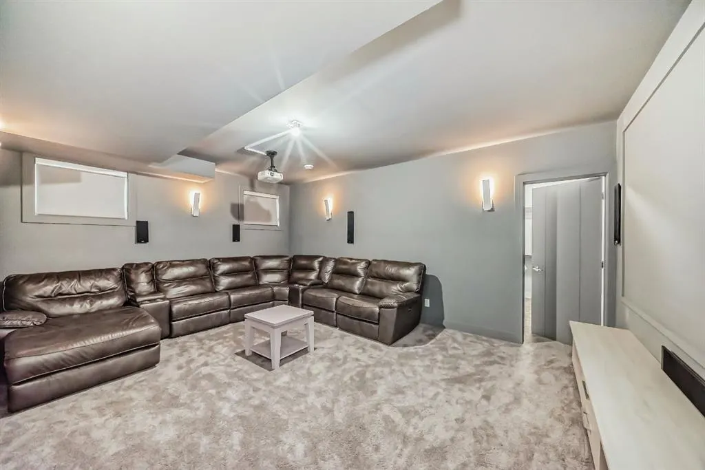 3149 winspear Crescent SW