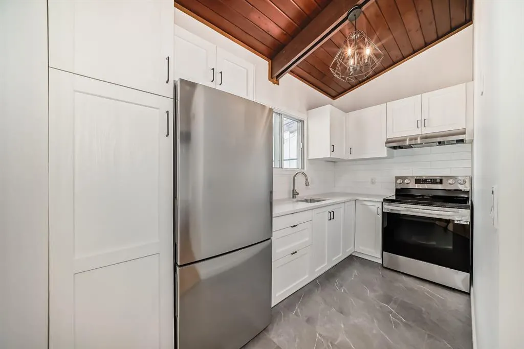 15A Arlington Bay SE