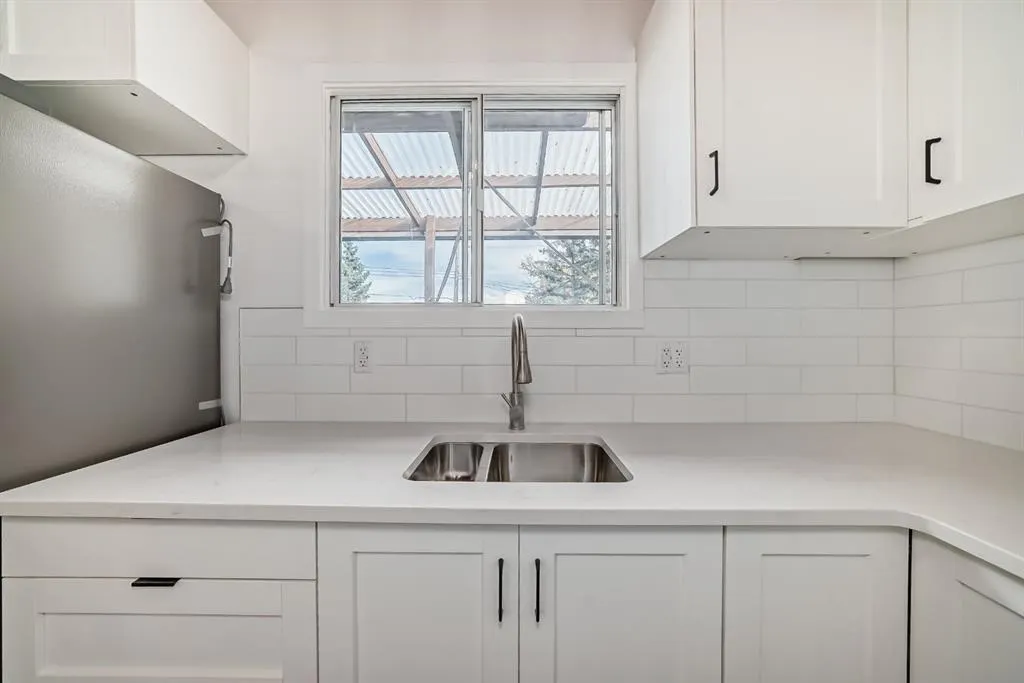 15A Arlington Bay SE