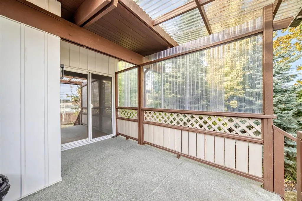 15A Arlington Bay SE