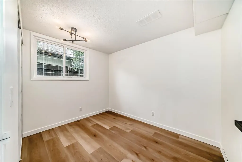 15A Arlington Bay SE