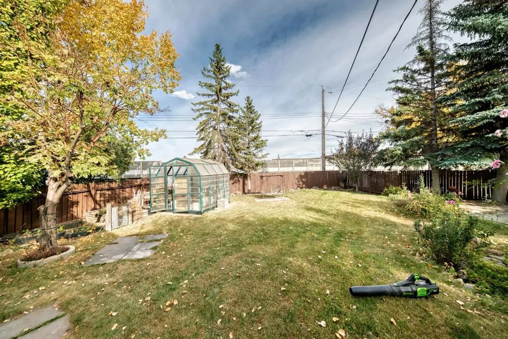 15A Arlington Bay SE