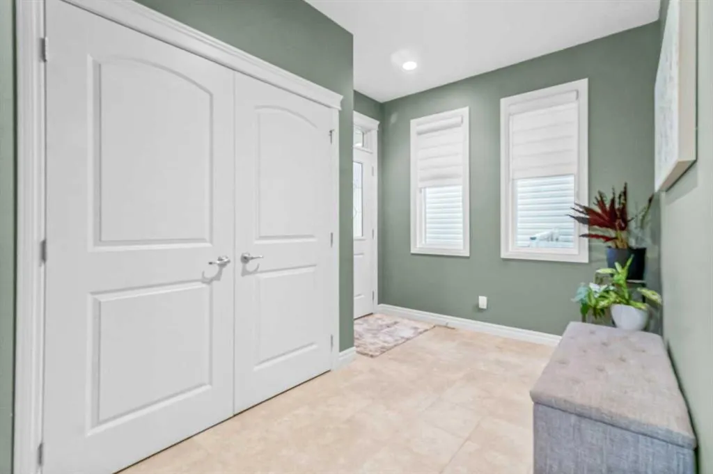 262 Hillcrest Circle SW