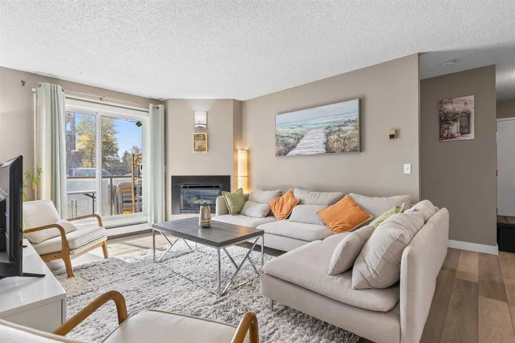 2611 Edenwold Heights NW, #11