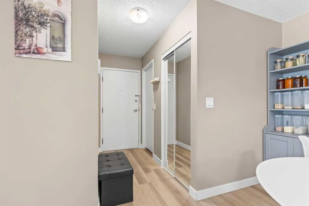 2611 Edenwold Heights NW, #11