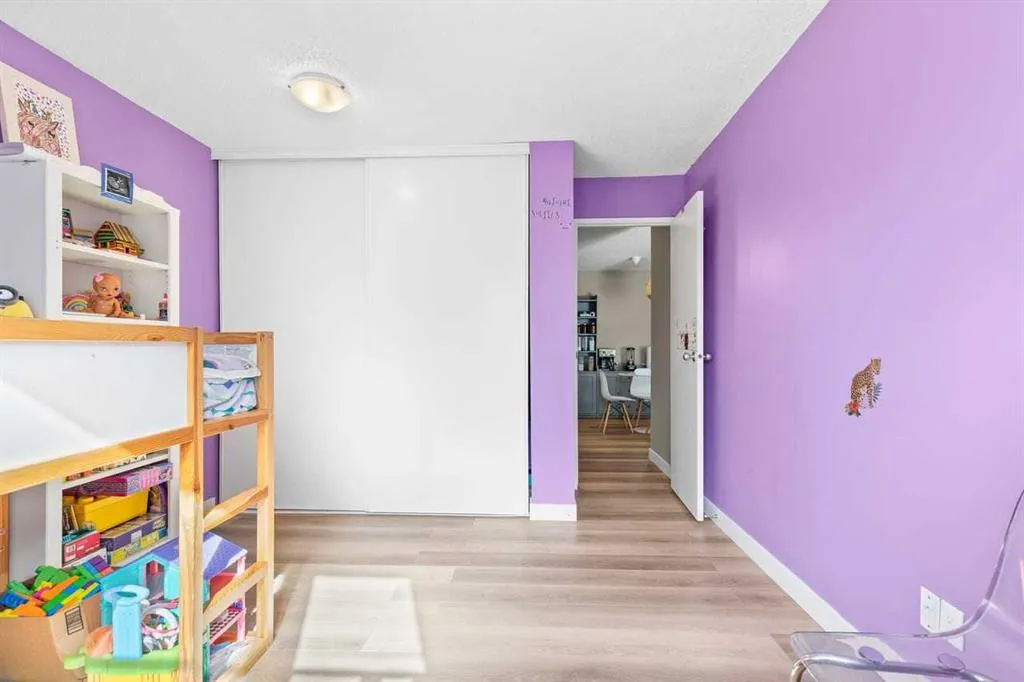 2611 Edenwold Heights NW, #11