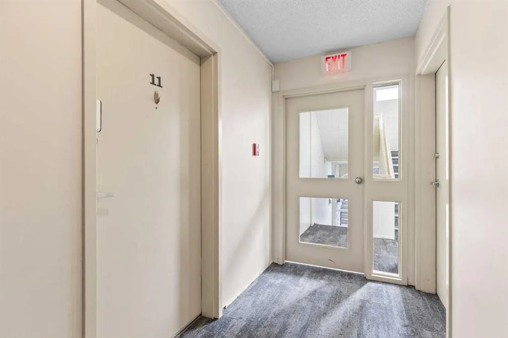 2611 Edenwold Heights NW, #11