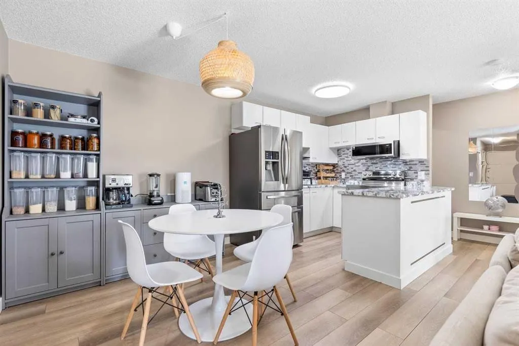 2611 Edenwold Heights NW, #11