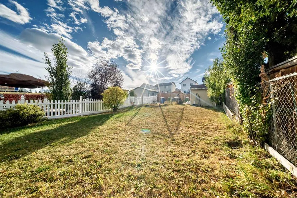 79 Hidden Crescent NW