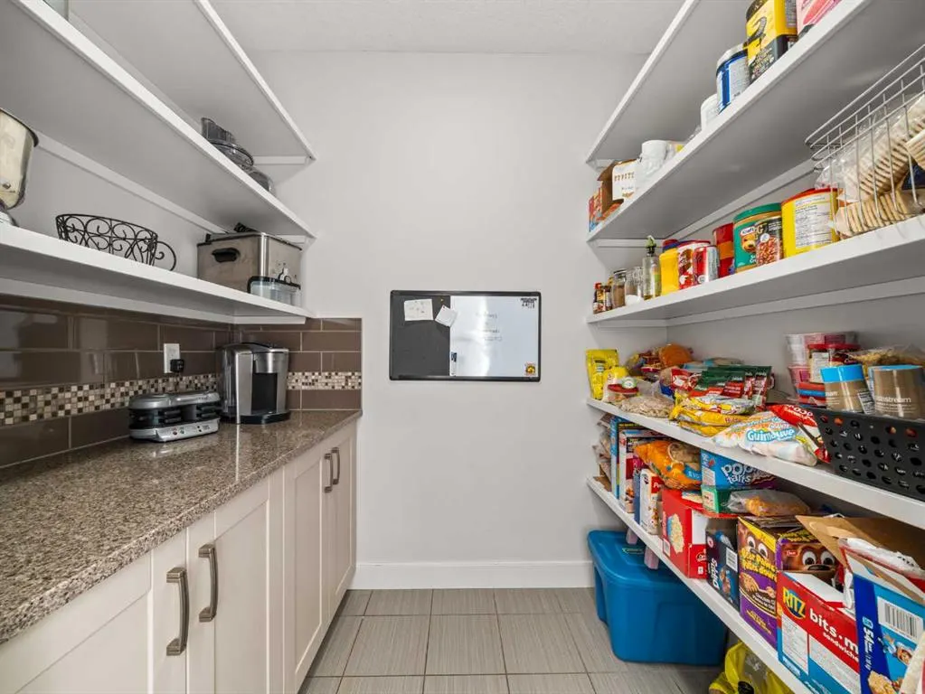 95 Mahogany Manor SE