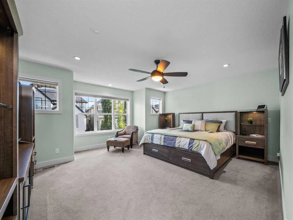 95 Mahogany Manor SE