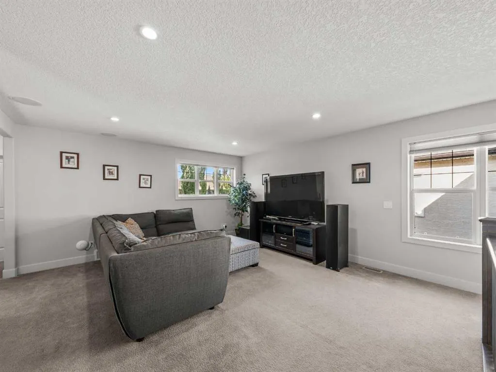 95 Mahogany Manor SE
