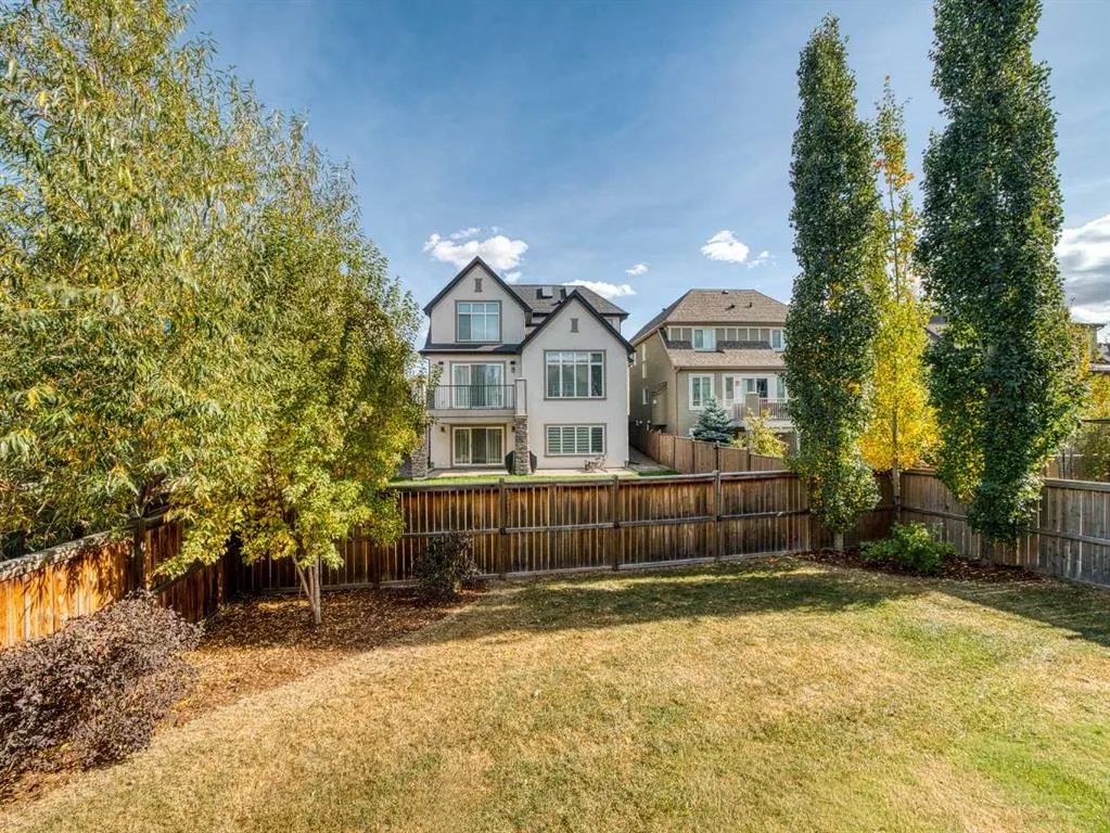 95 Mahogany Manor SE