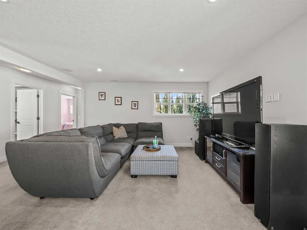 95 Mahogany Manor SE
