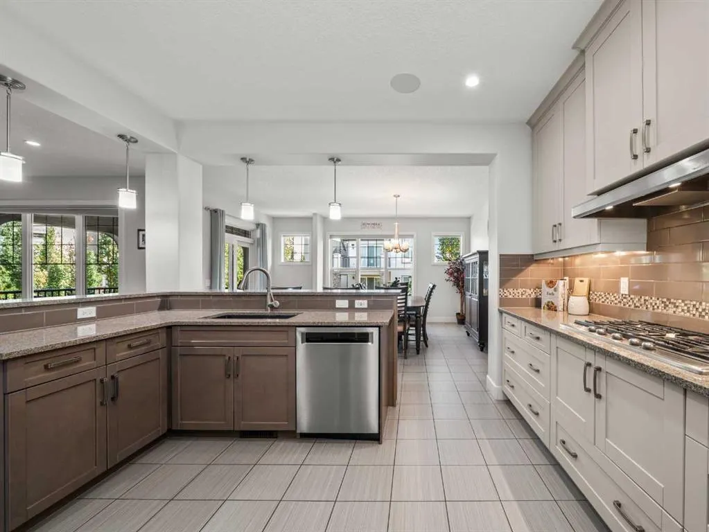 95 Mahogany Manor SE