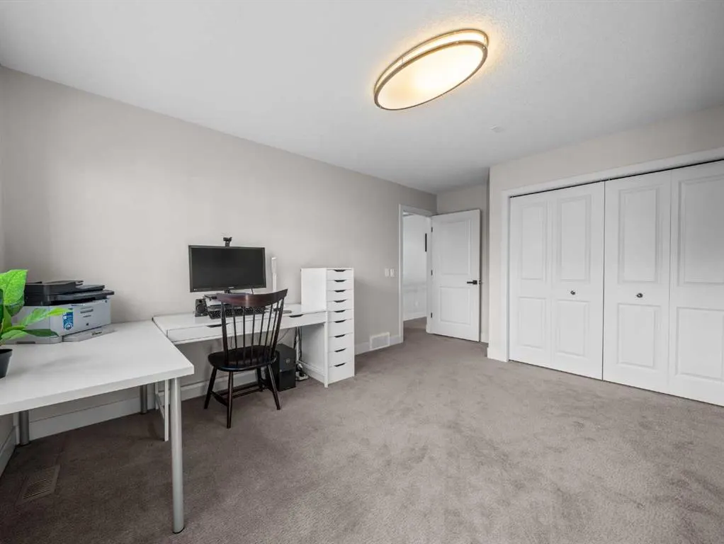 95 Mahogany Manor SE