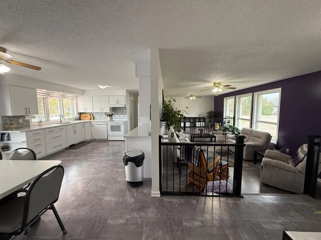 10213 97 Ave