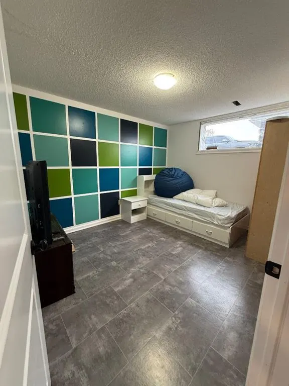 10213 97 Ave