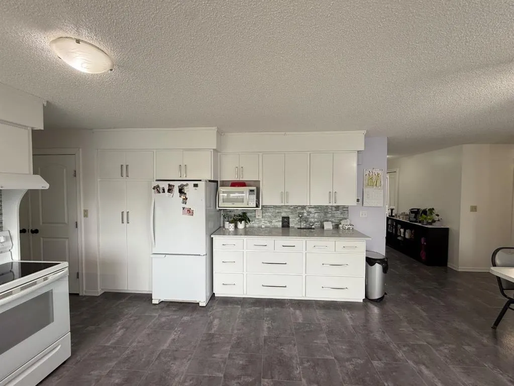 10213 97 Ave
