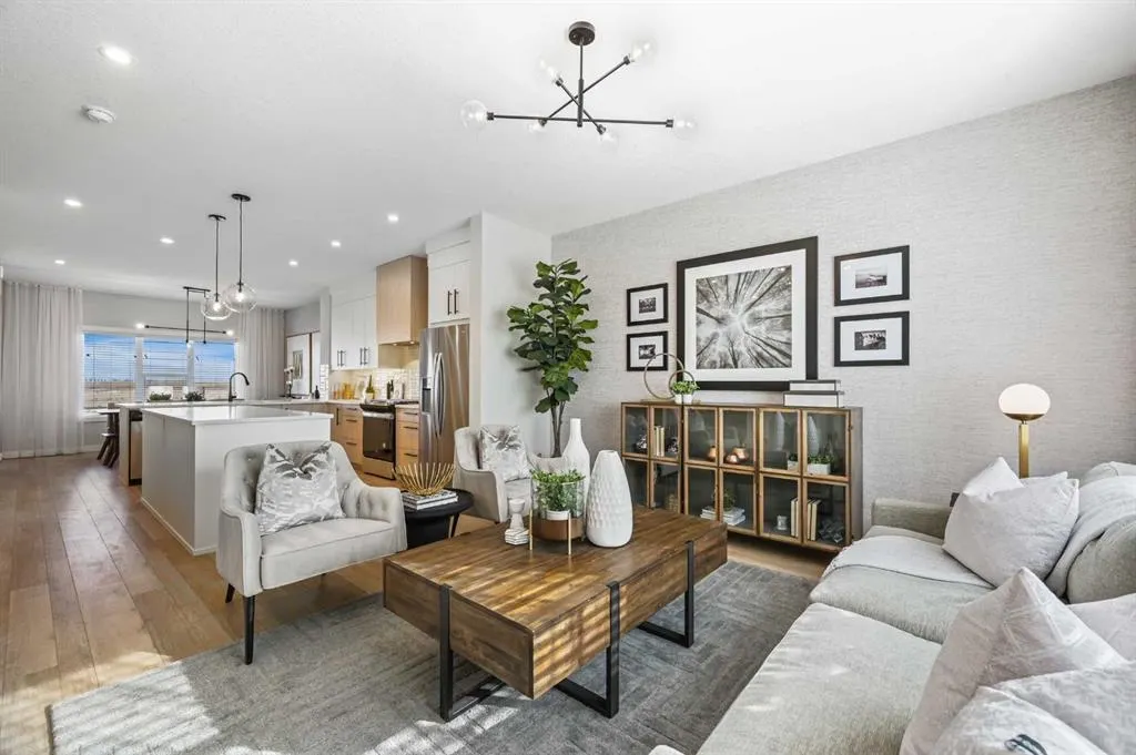 63 Raven Point SE