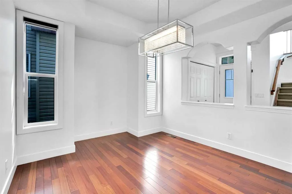 444 Evanston View NW