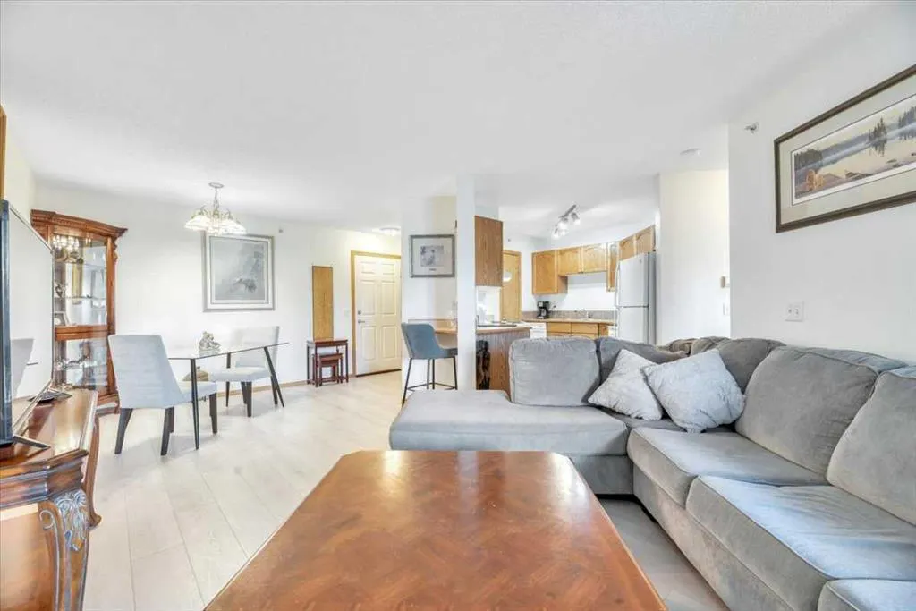 11 Somervale View SW, #308