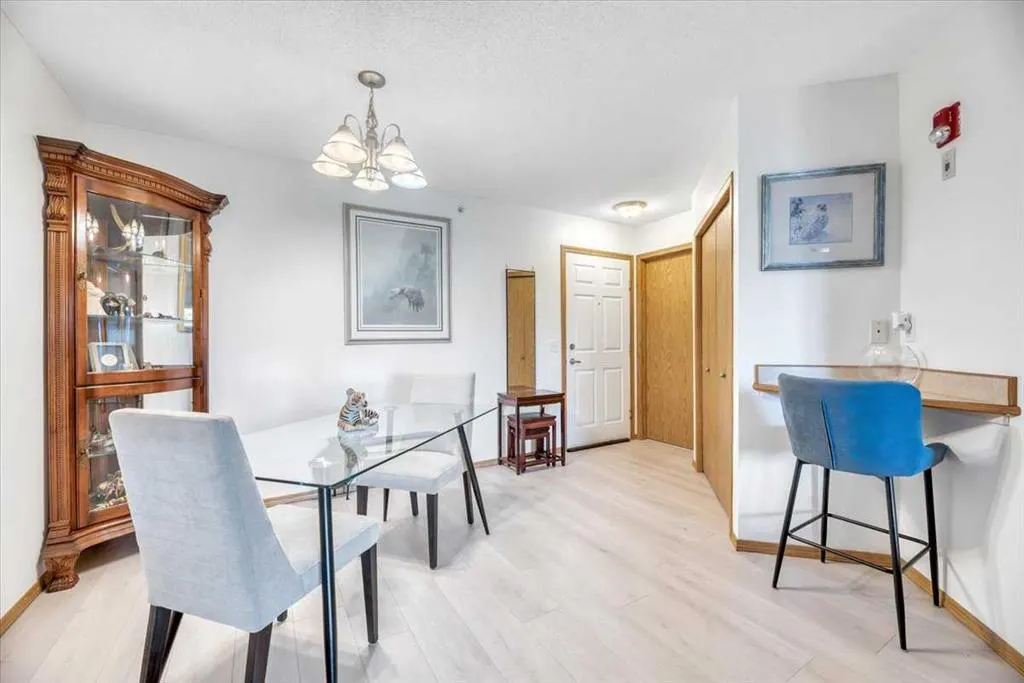 11 Somervale View SW, #308