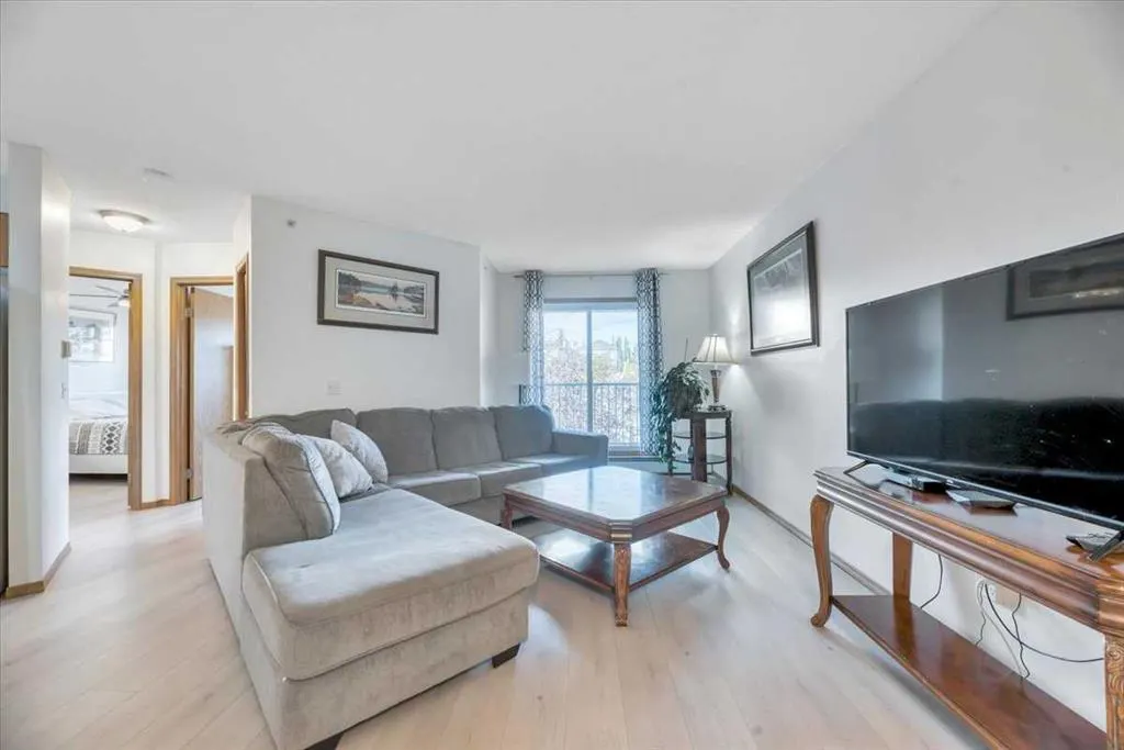 11 Somervale View SW, #308