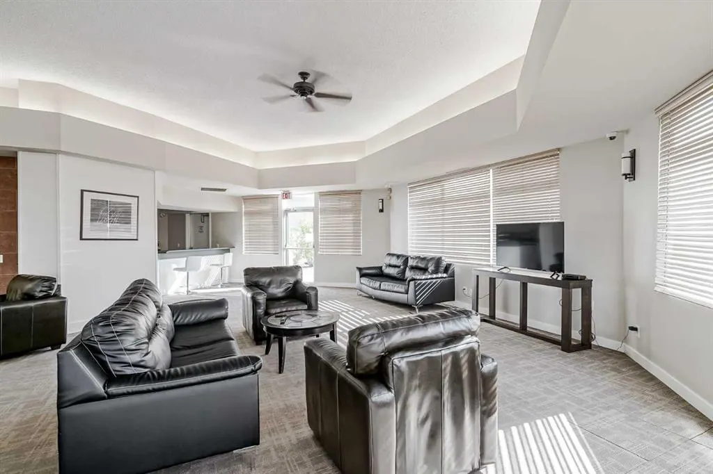 2834 Edenwold Heights NW, #34