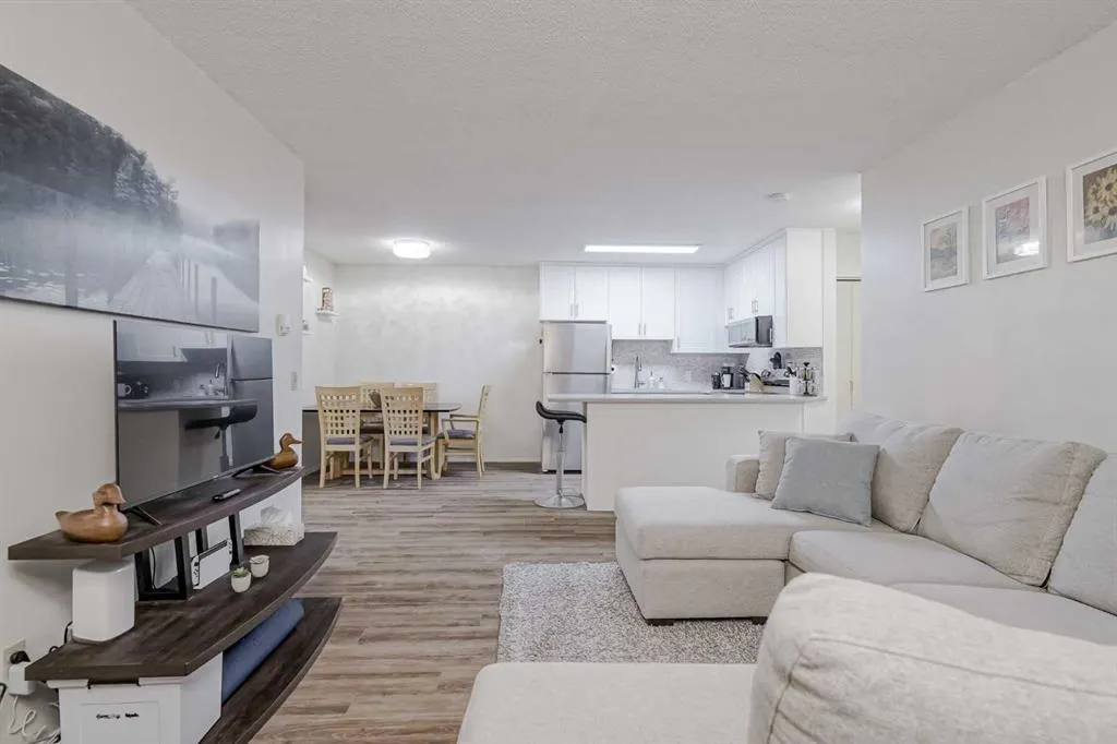 2834 Edenwold Heights NW, #34