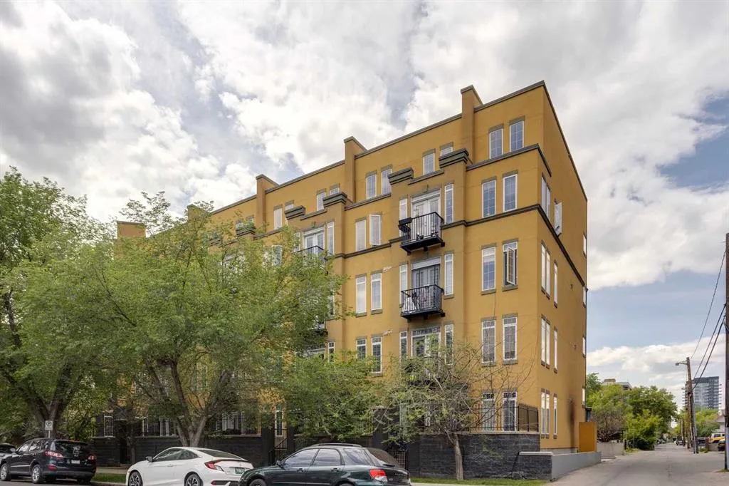 1000 15 Avenue SW, #105