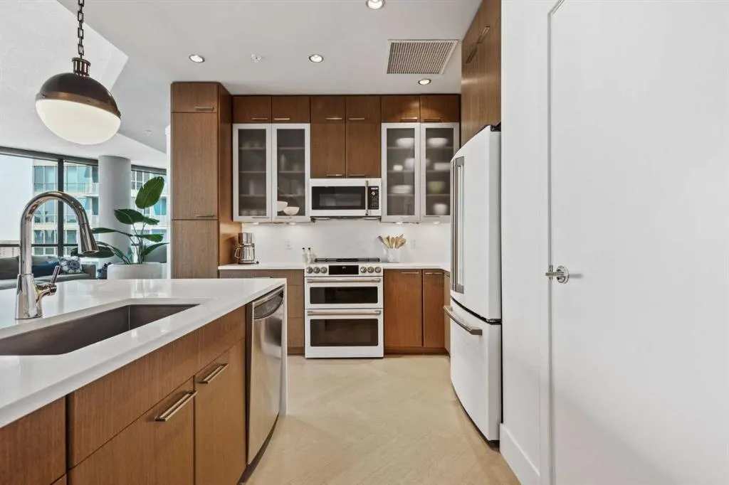 220 12 Avenue SE, #2503