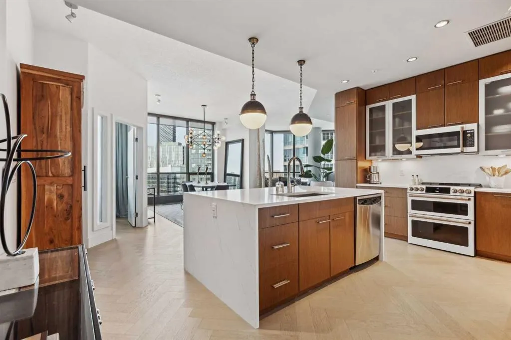 220 12 Avenue SE, #2503