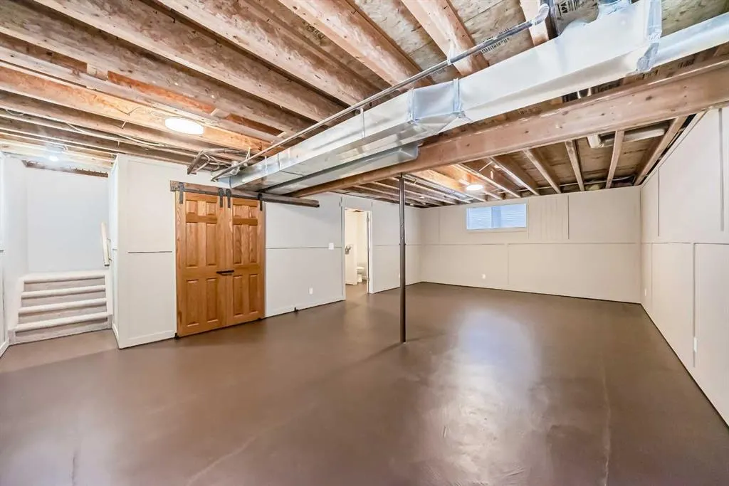 113 Whispering Way